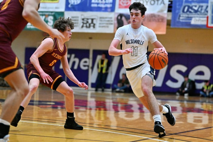 a Wilsonville Redmond 5A Oregon boys basketball quarterfinal 2024 Leon Neuschwander 5